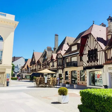 2 Pers Triangle D Or * Deauville